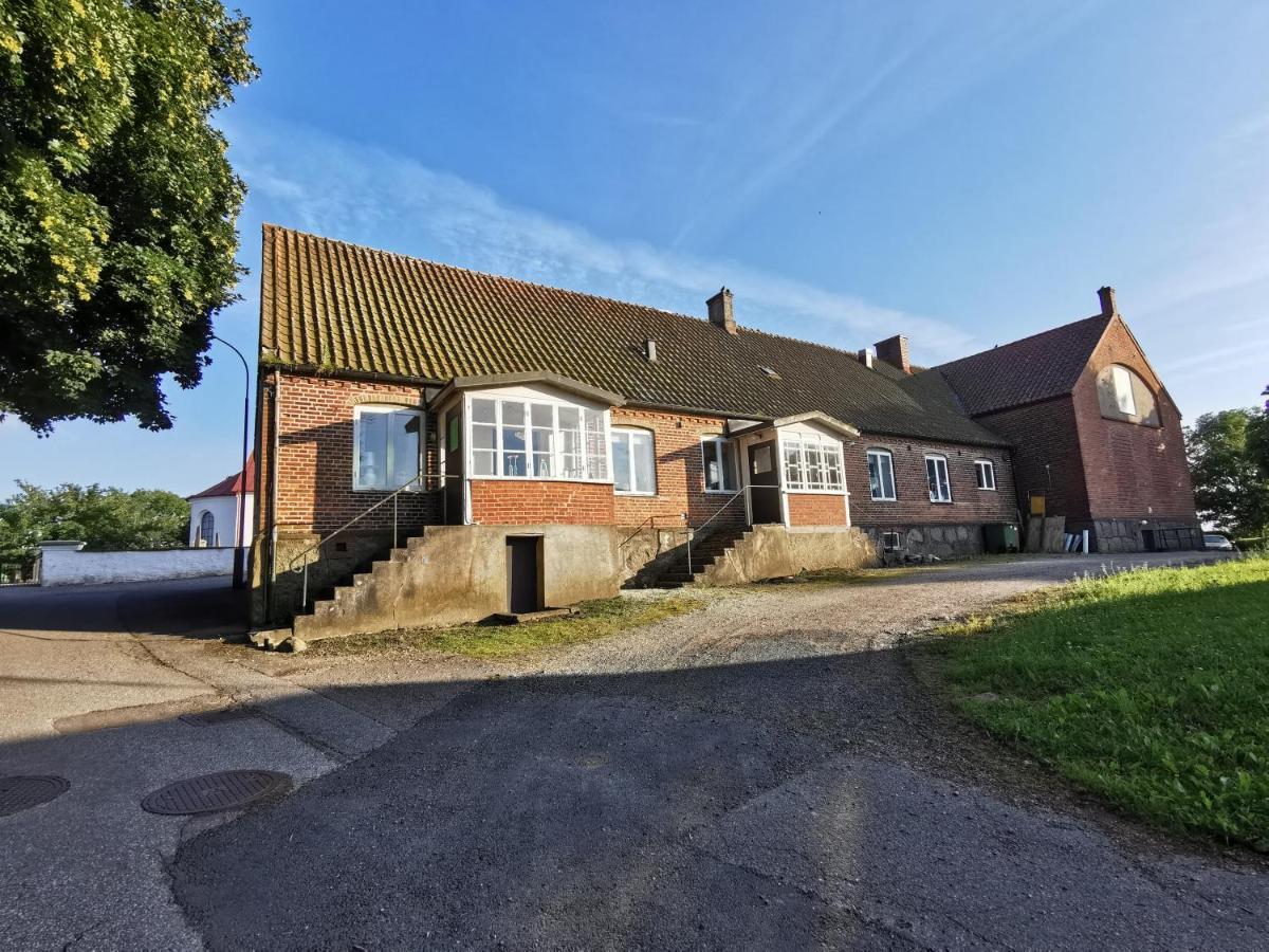 Appartamento Gamla Skolan Rum & Oevernattning I Spjutstorp Esterno foto
